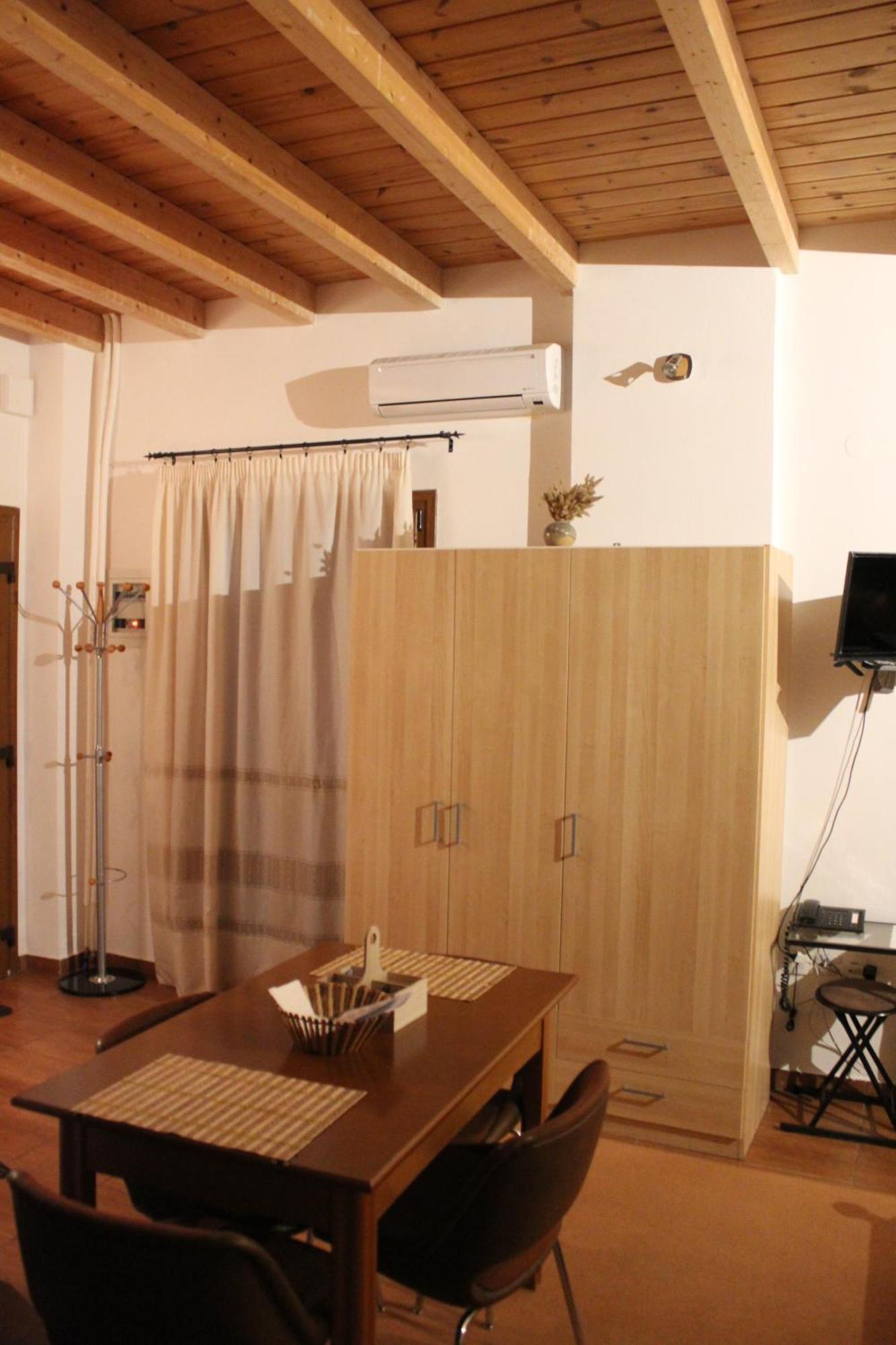 Michel Studios Kalavryta Exterior foto