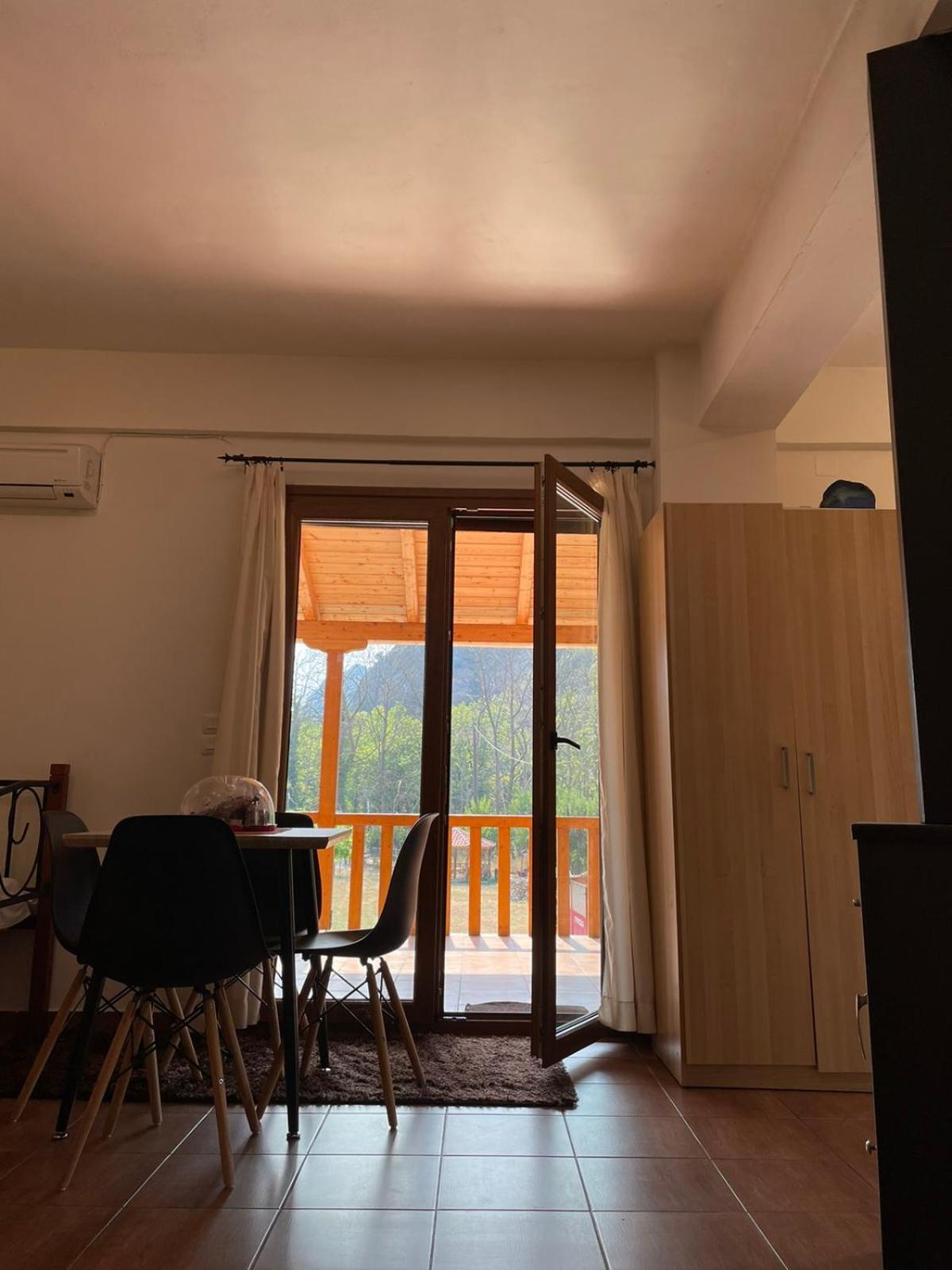 Michel Studios Kalavryta Exterior foto