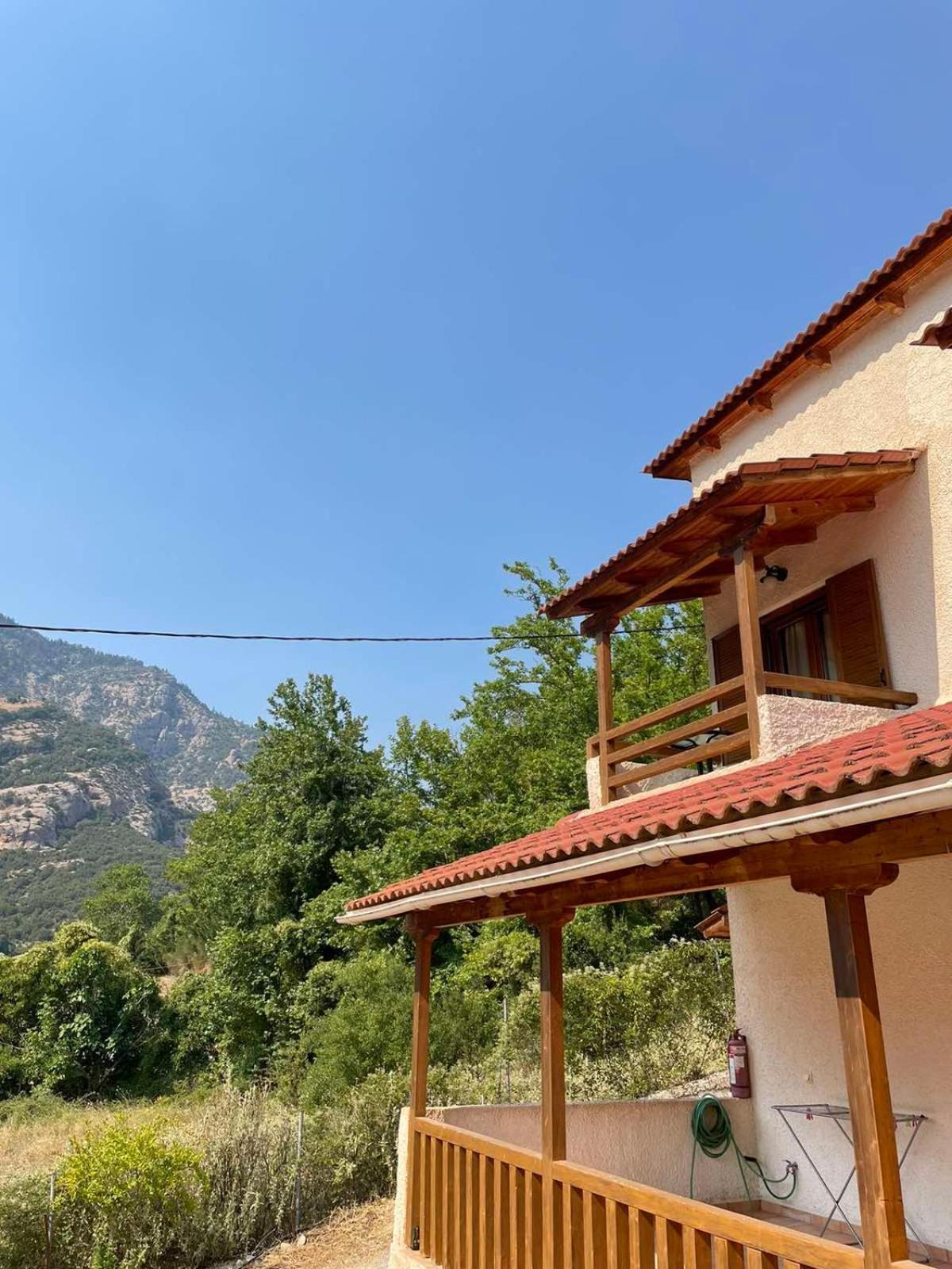 Michel Studios Kalavryta Exterior foto